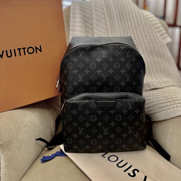 Auth. LOUIS VUITTON Discovery PM Monogram Eclipse Coated Canvas FL2109 Backpack - Picture 2 of 11